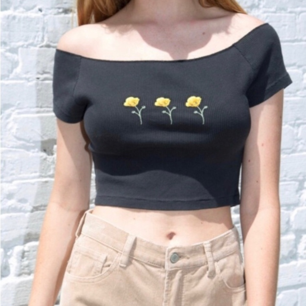 5 Piece Brandy Melville Bundle - image 3